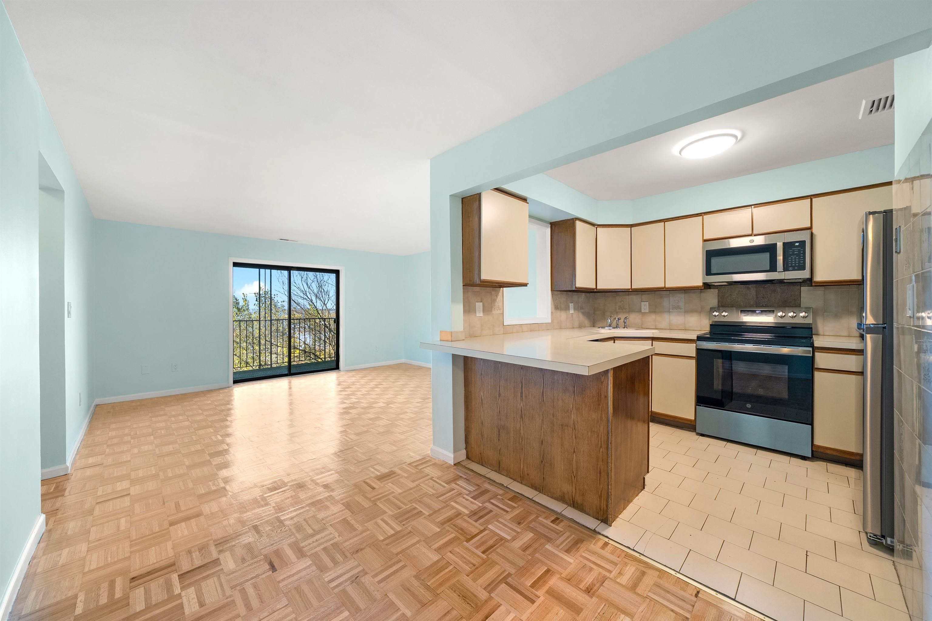 6409 LIBERTY AVE - Photo 5