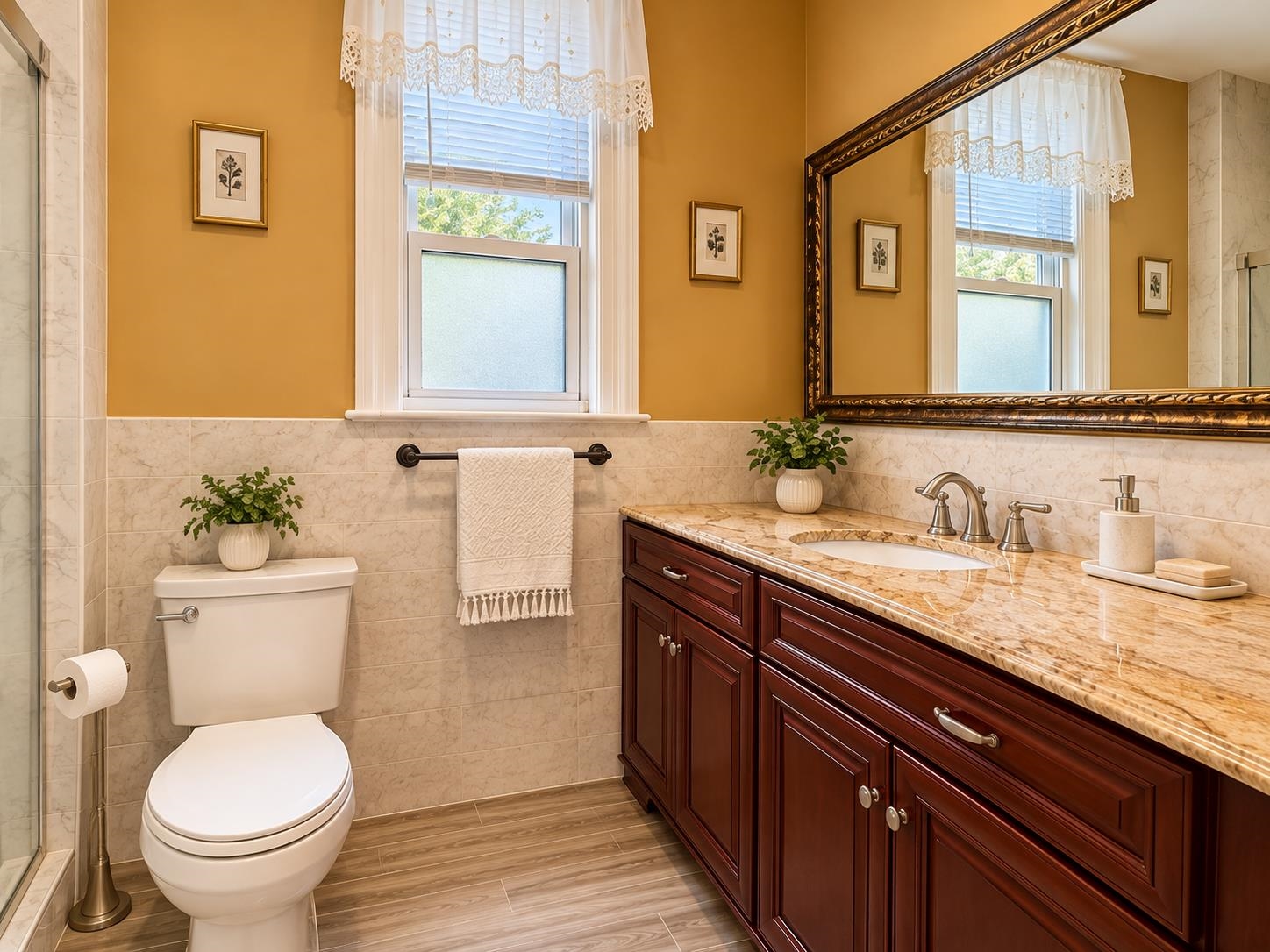 907 SUMMIT AVE - Photo 2