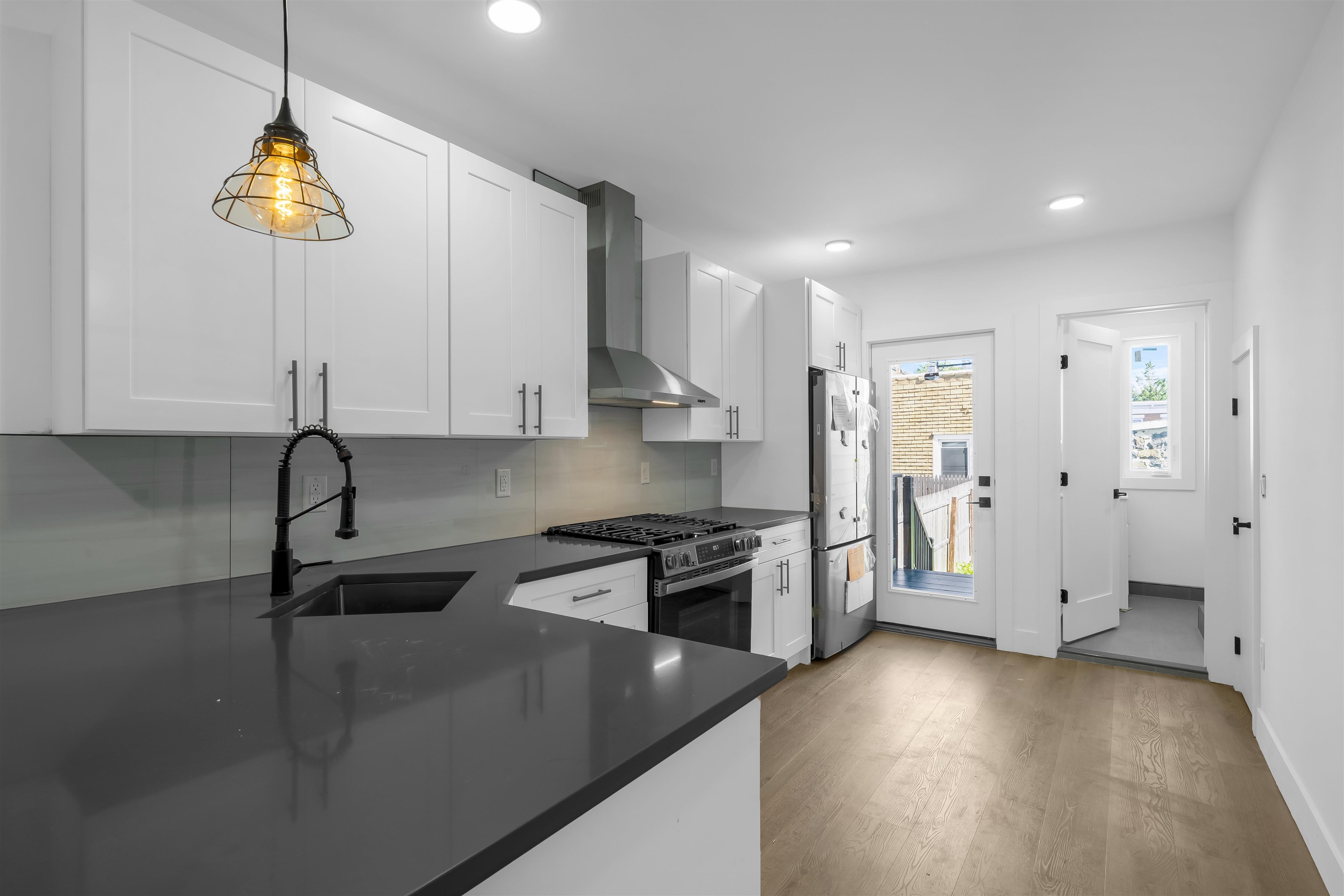 330 69TH ST - Photo 4