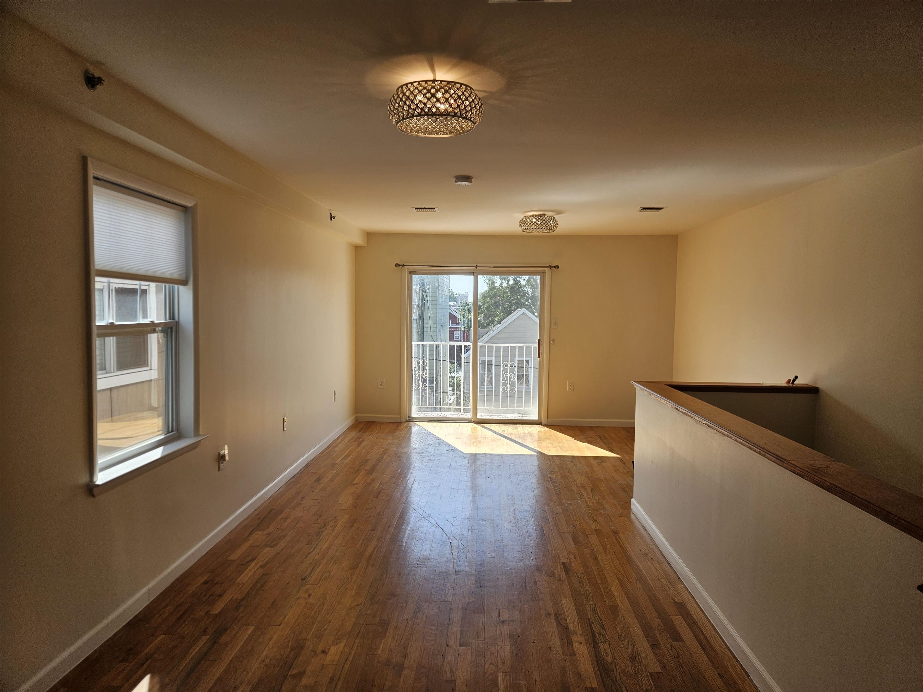 412 12TH ST - Photo 3
