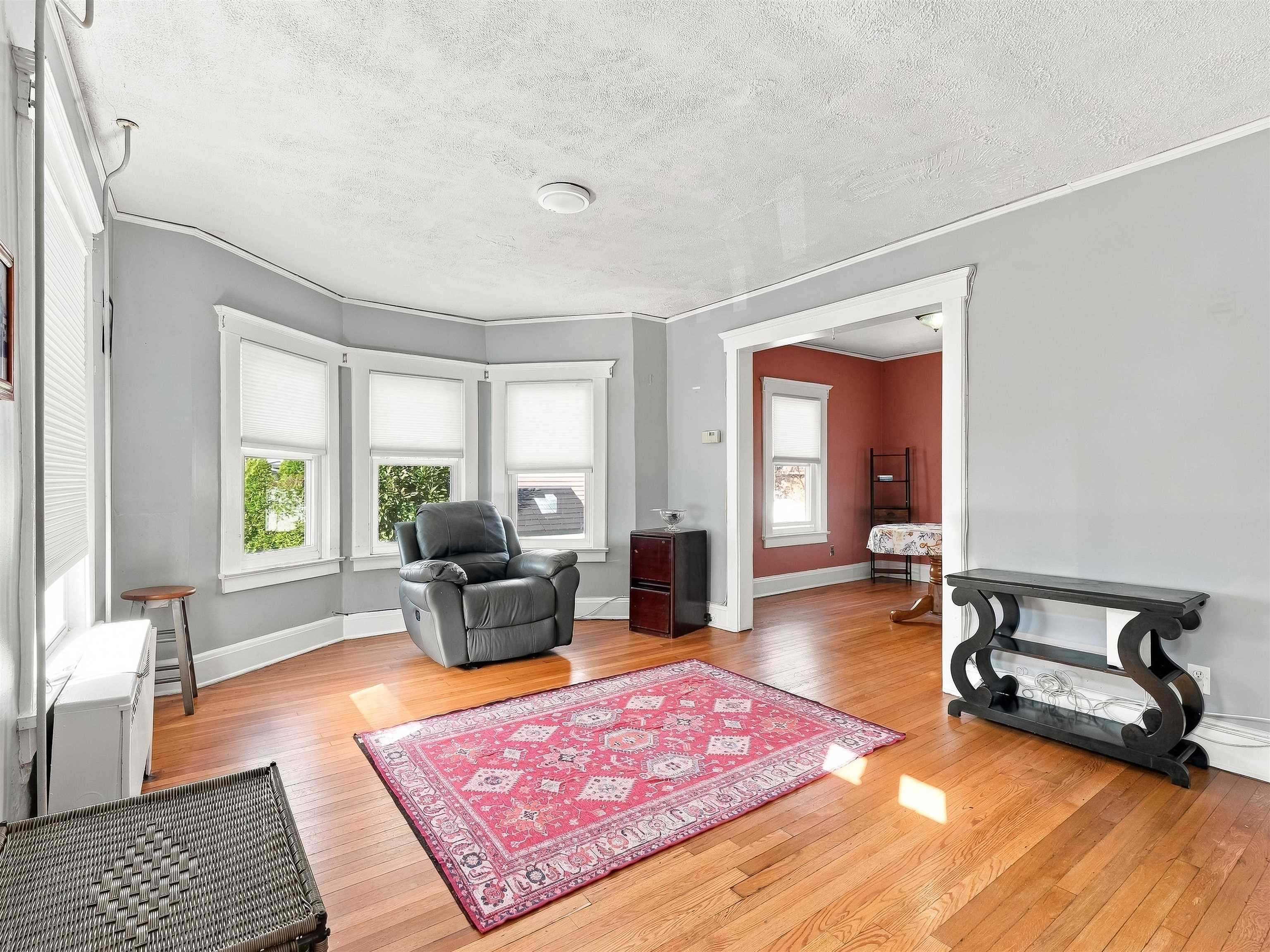 515 ELM ST - Photo 2