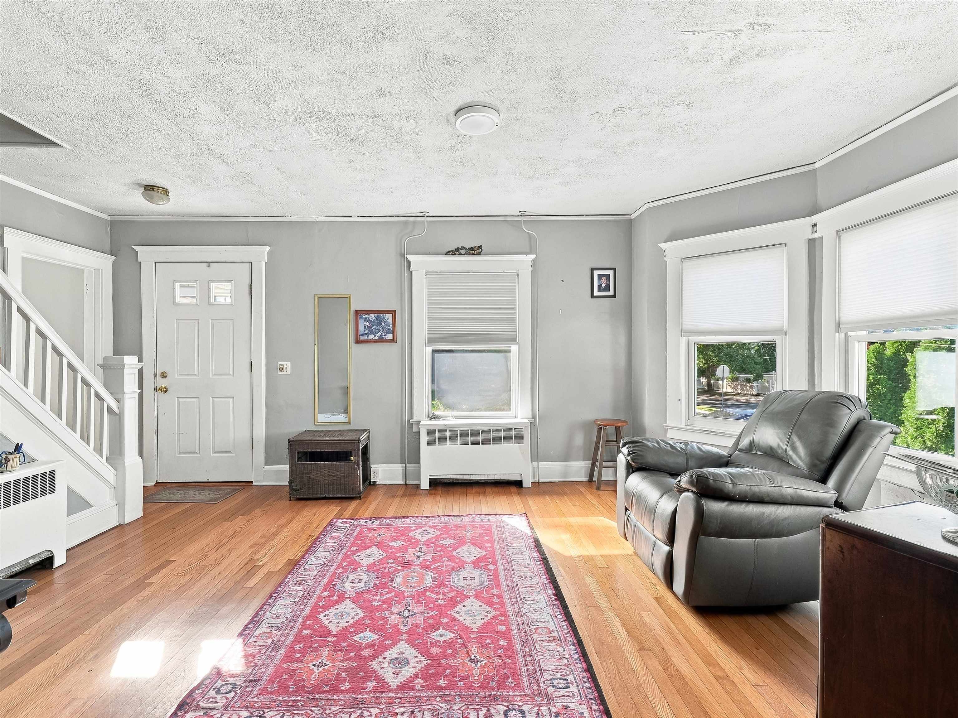 515 ELM ST - Photo 3