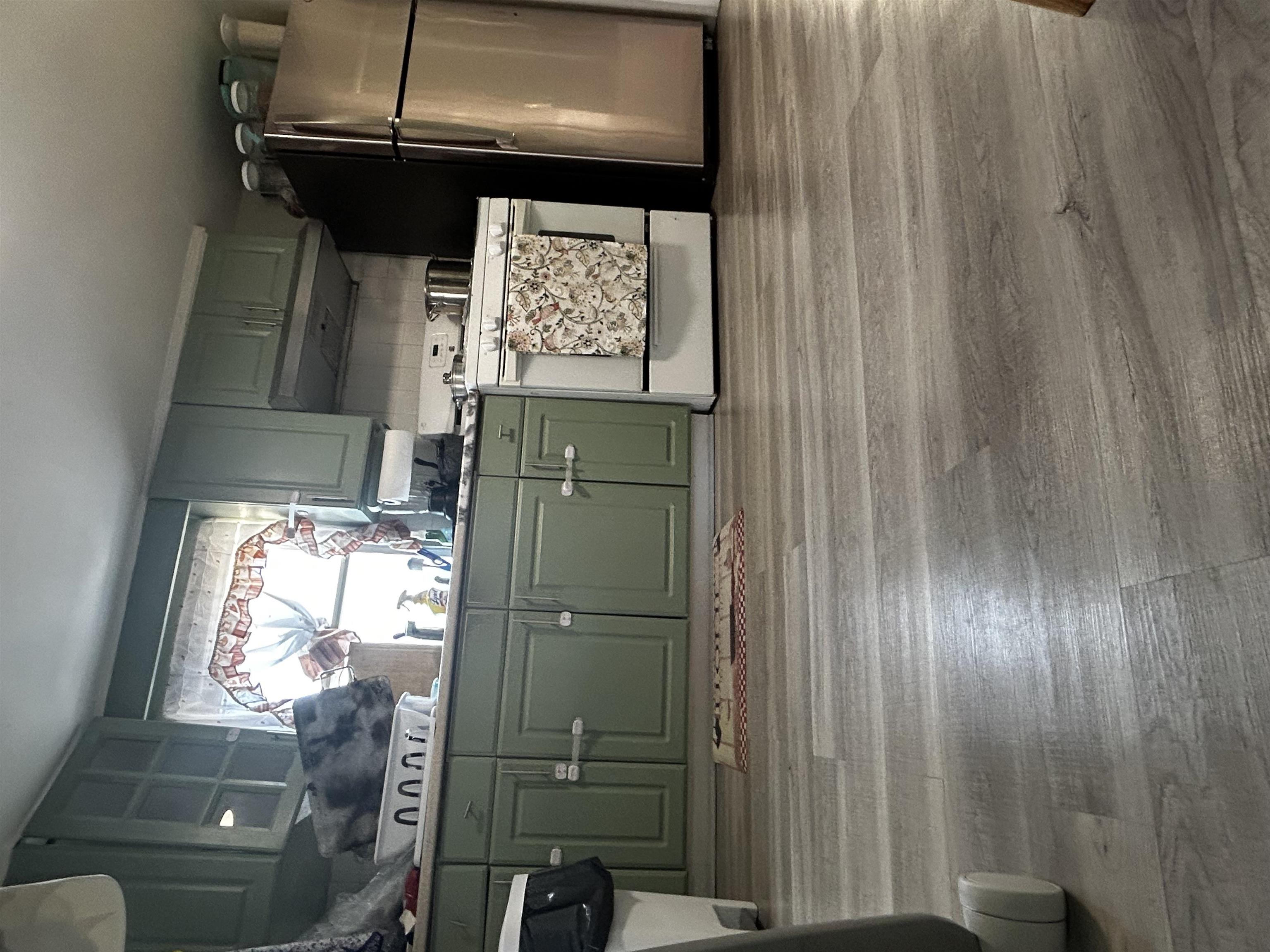 613 BERGENLINE AVE - Photo 2