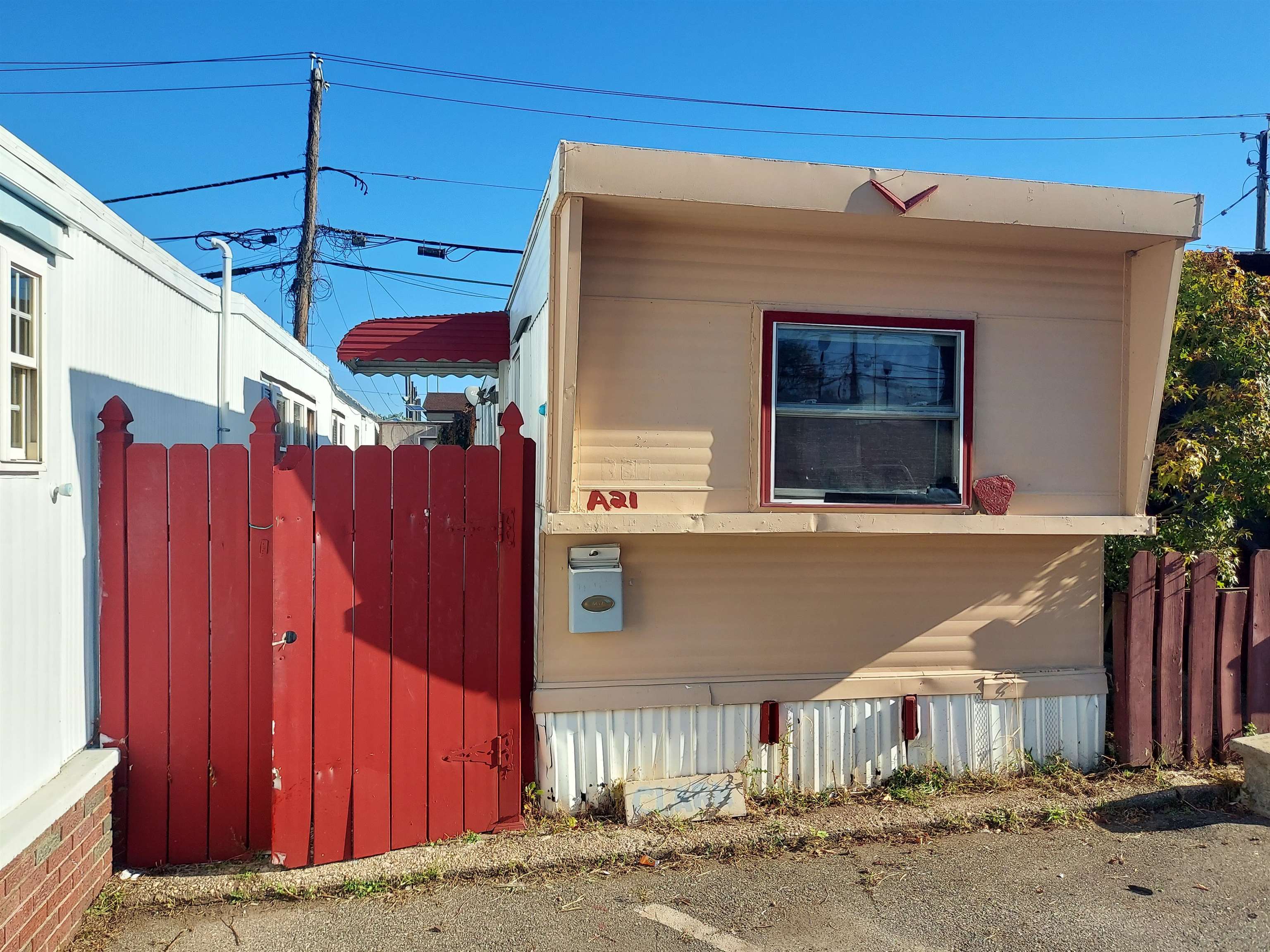 190 WEST 24TH ST - Photo 2