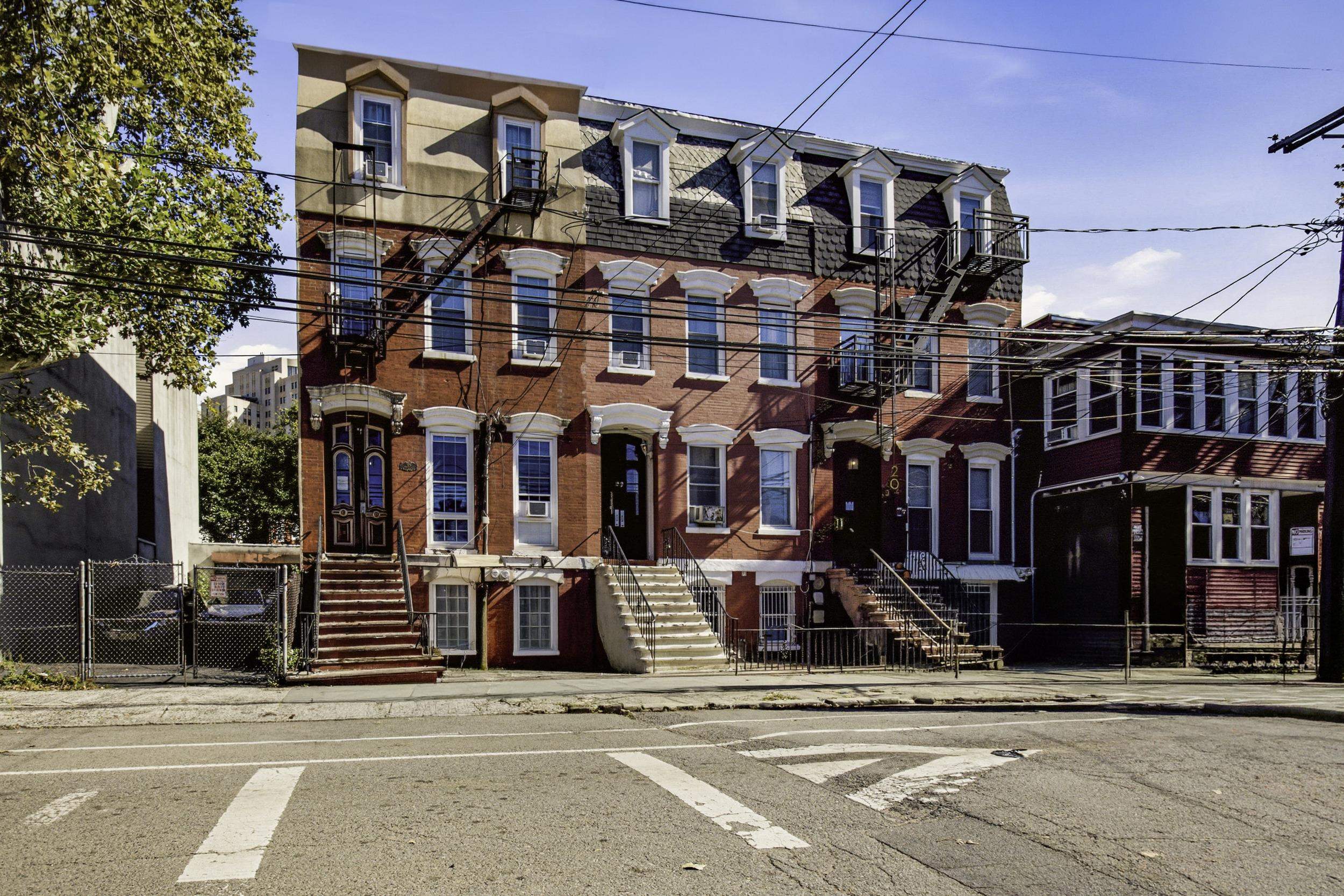 22 Storms Ave