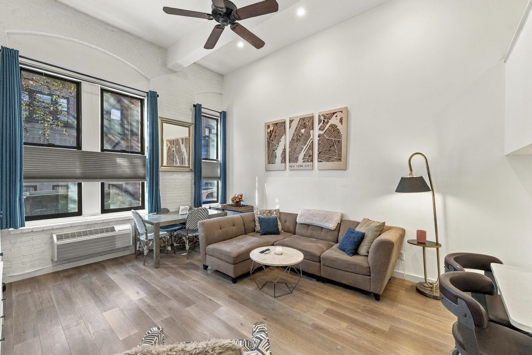 1300 HUDSON ST - Photo 2