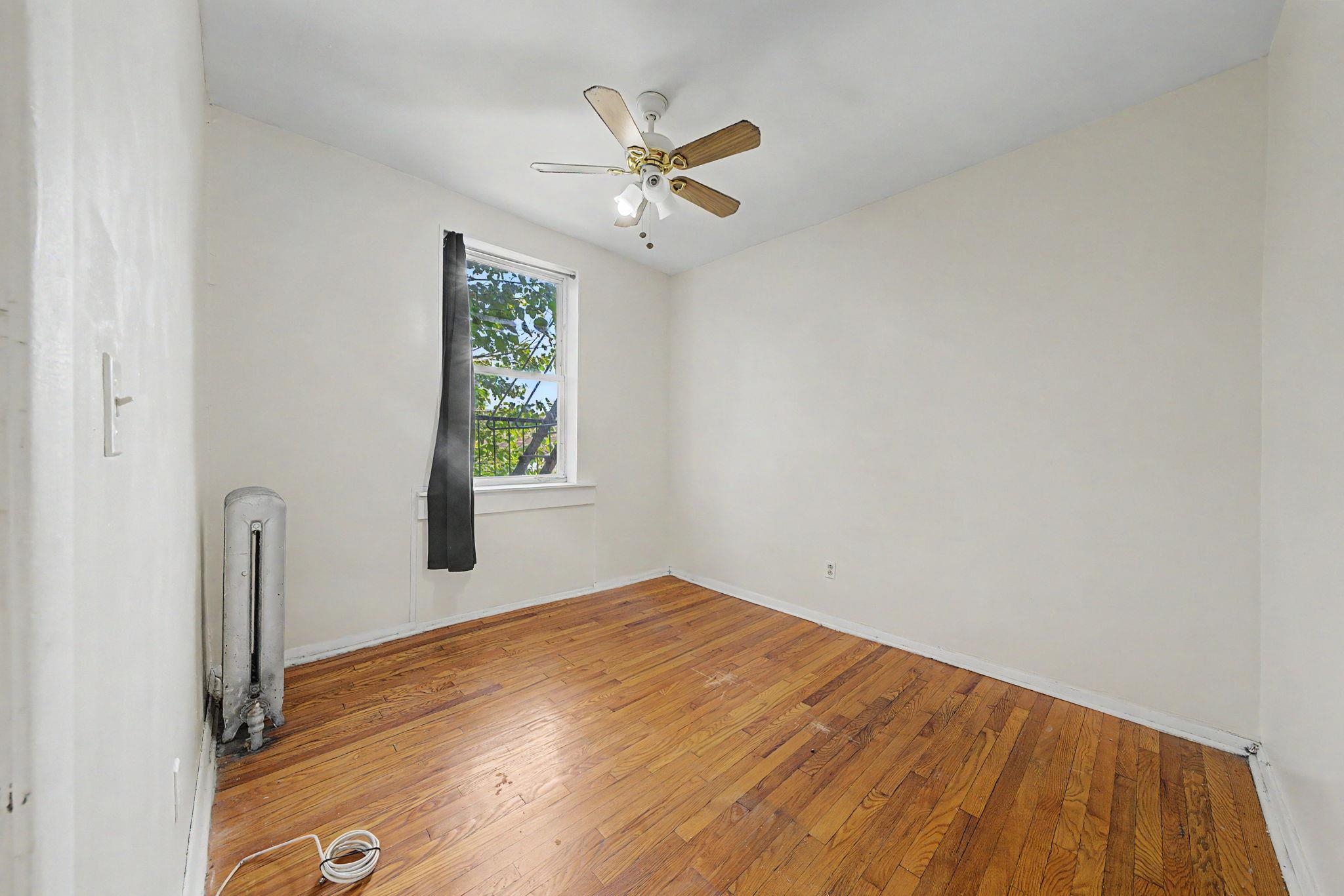 18 74TH ST - Photo 5