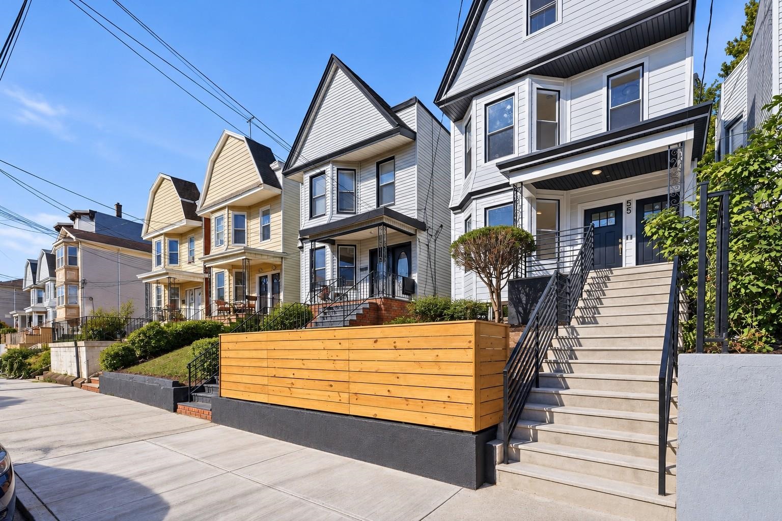 55 RANDOLPH AVE - Photo 3