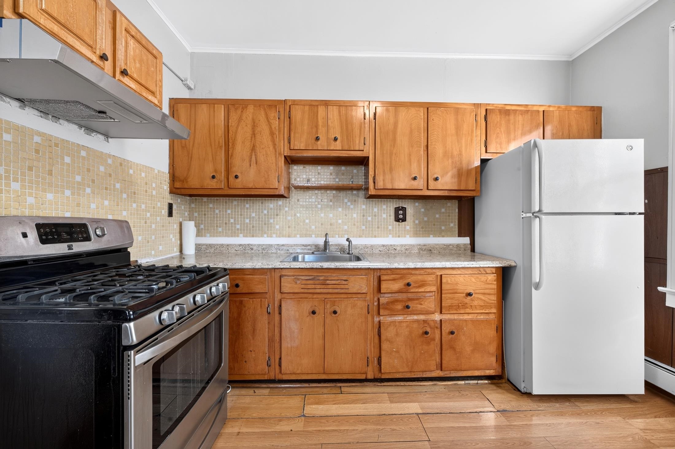 391 VAN NOSTRAND AVE - Photo 3