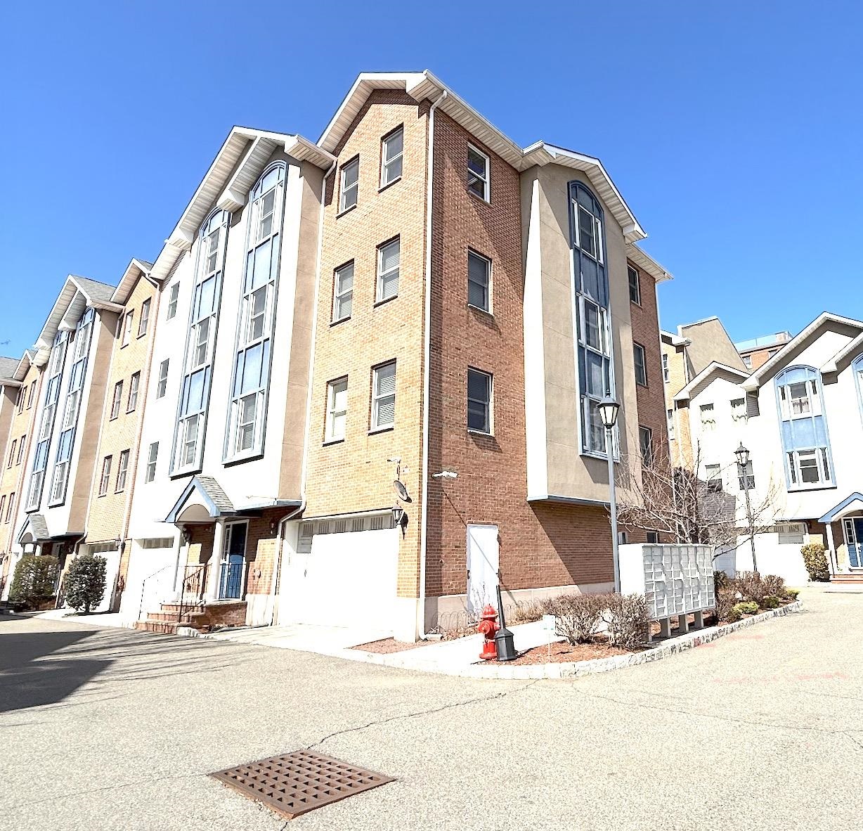 620 38TH ST - Photo 2