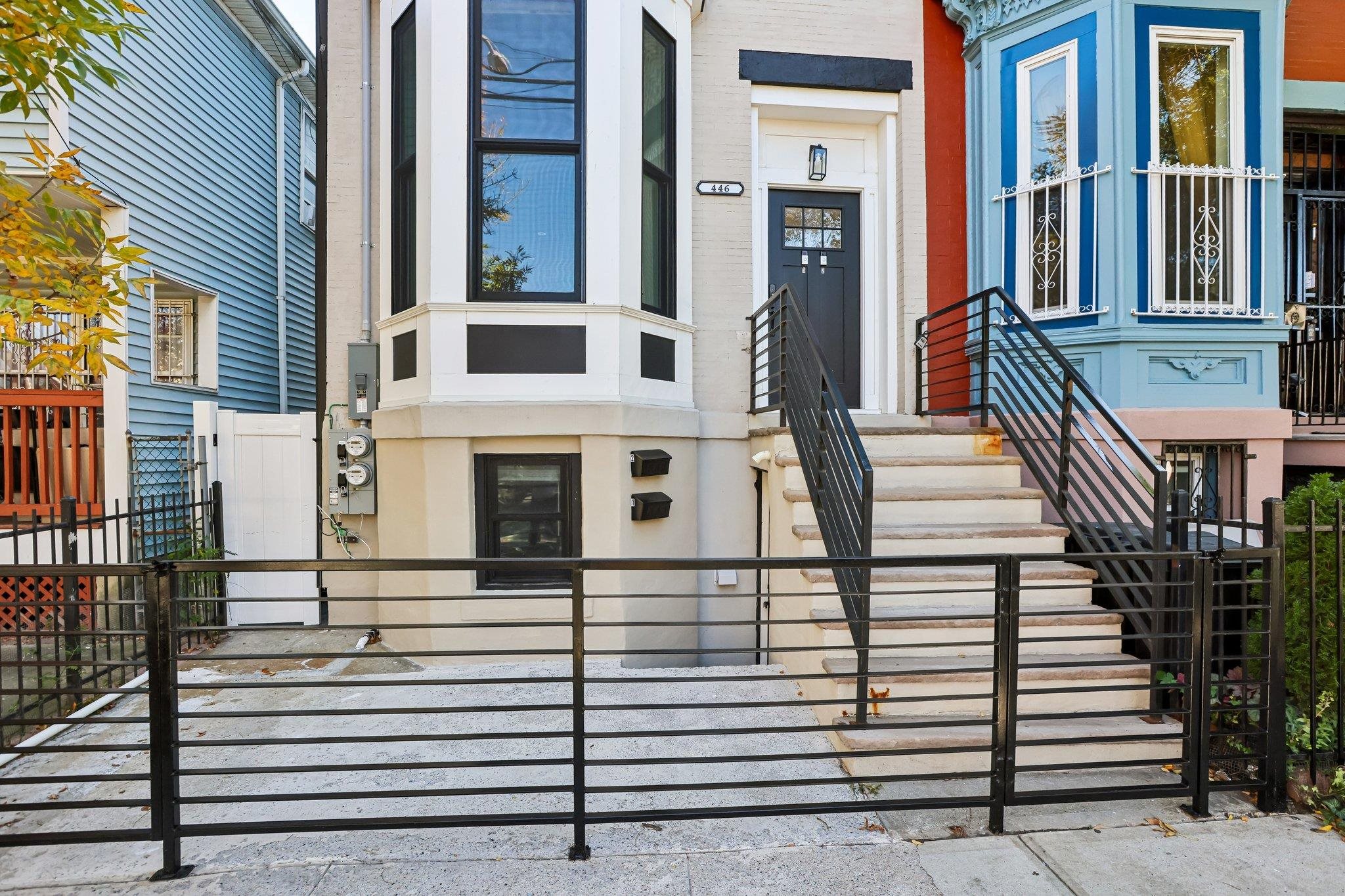 446 PACIFIC AVE - Photo 3