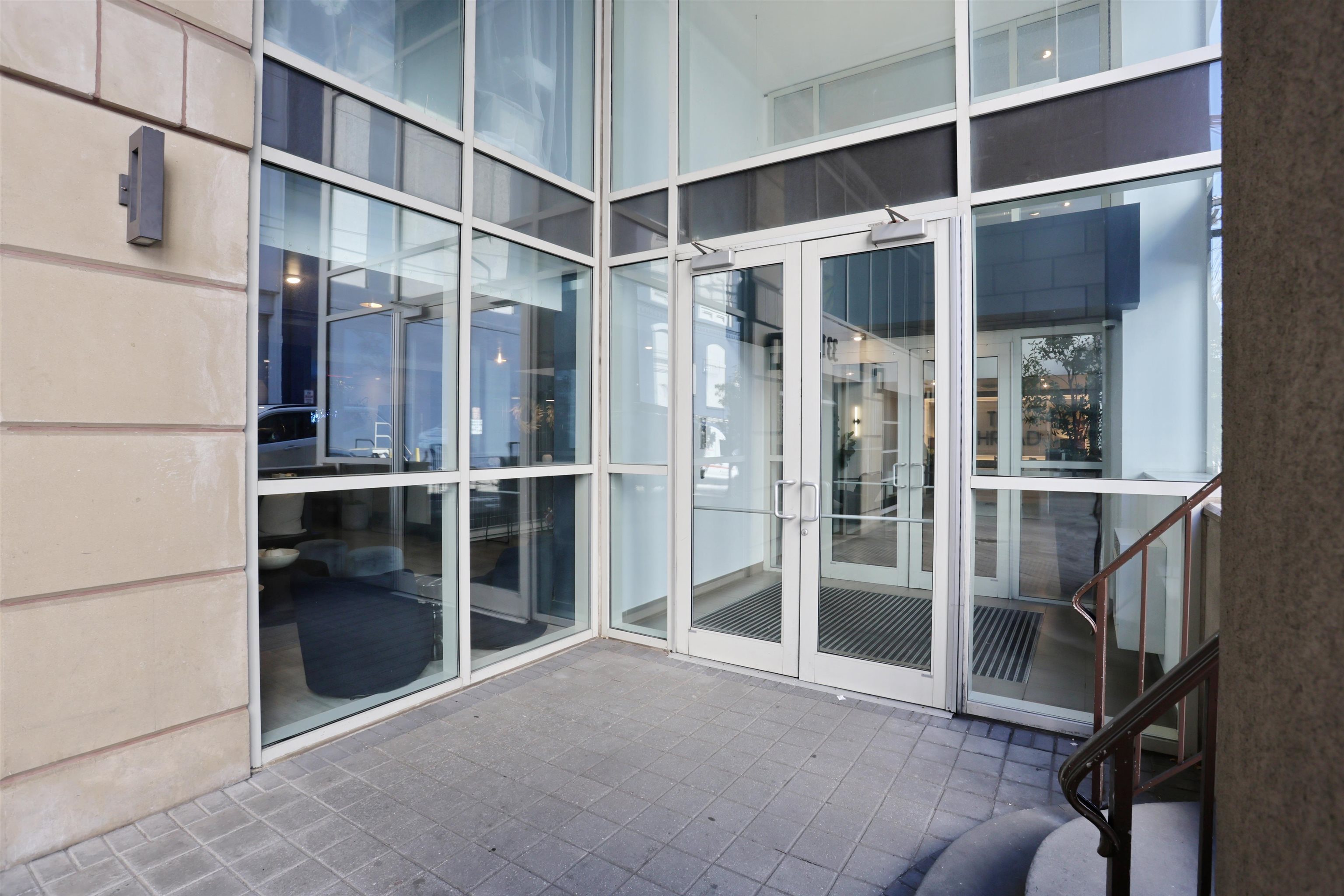 3312 HUDSON AVE - Photo 5