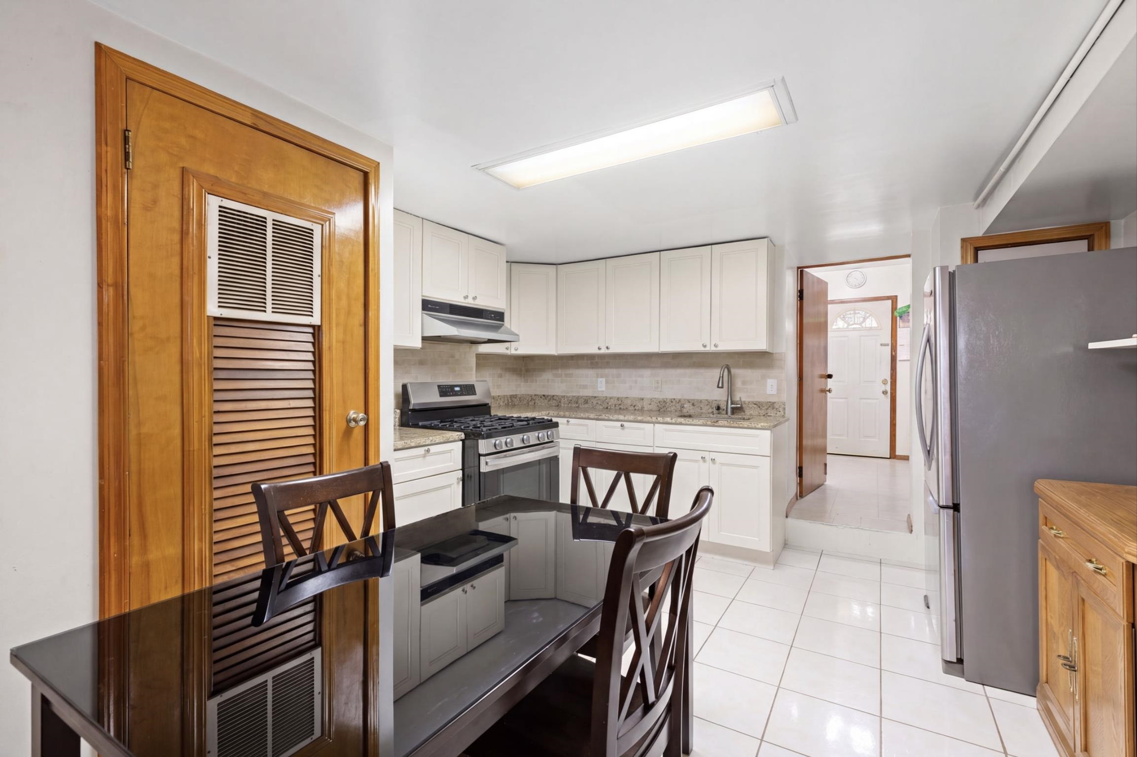 79 CHESTNUT AVE - Photo 5