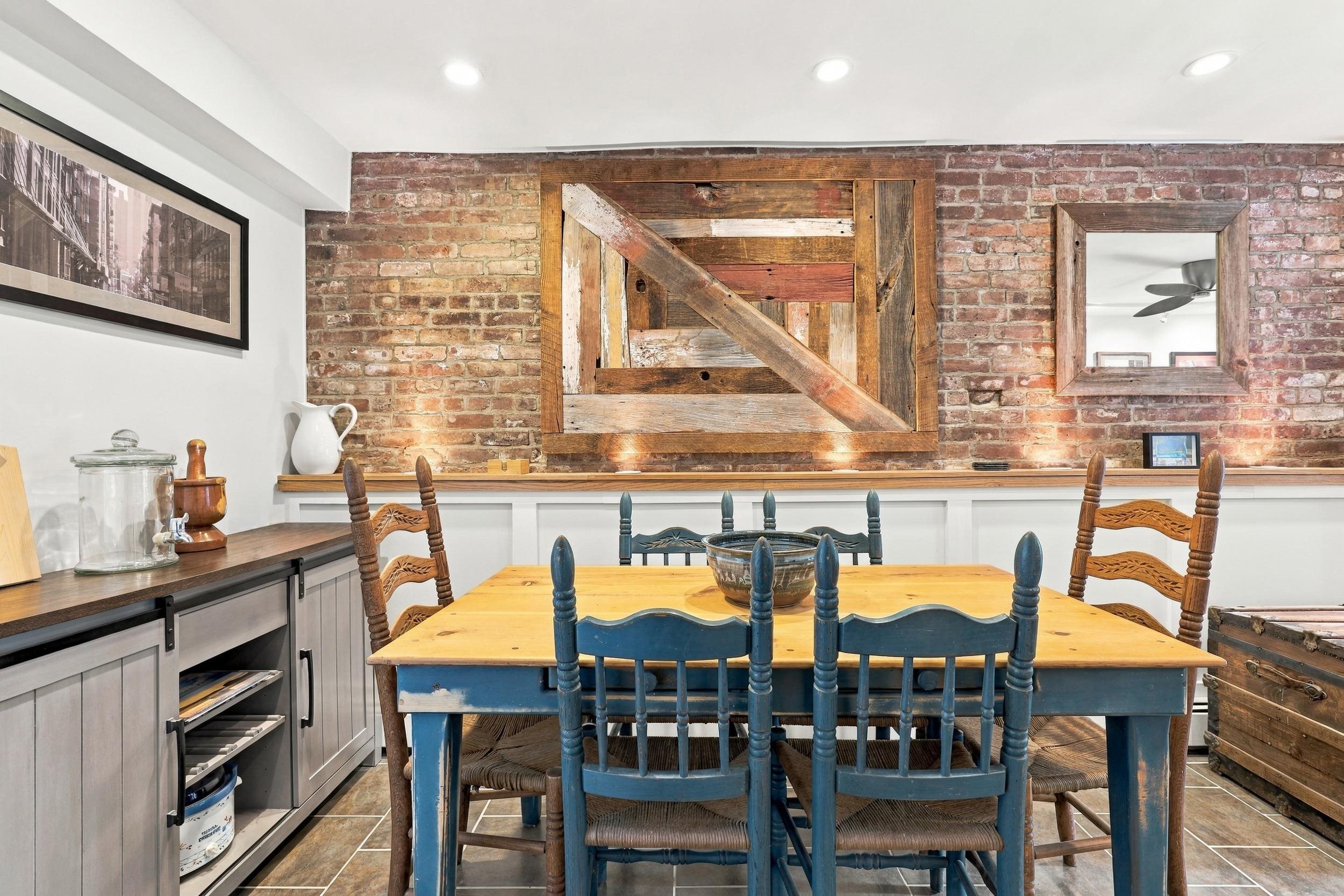 236 6TH ST - Photo 3