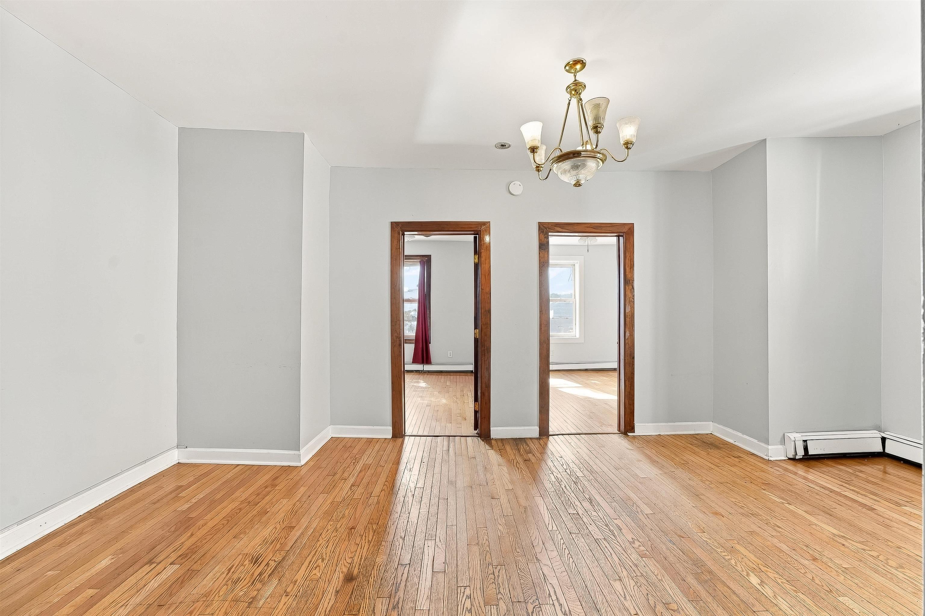 258 CLENDENNY AVE - Photo 4