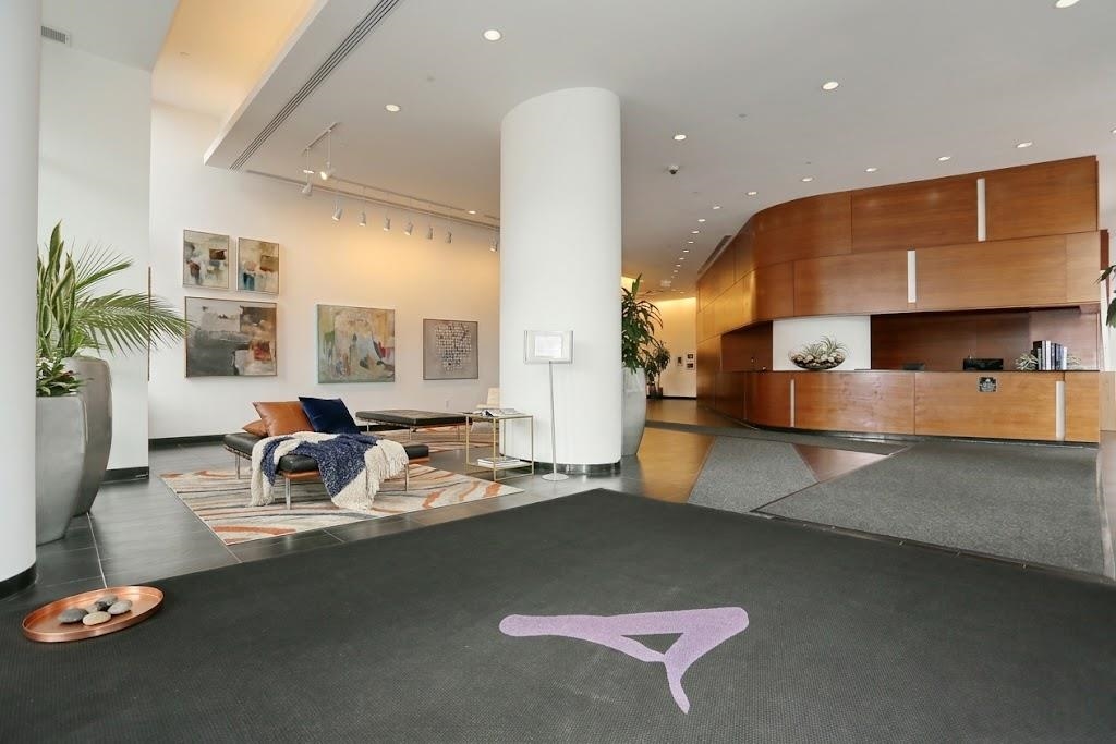 389 WASHINGTON ST - Photo 2