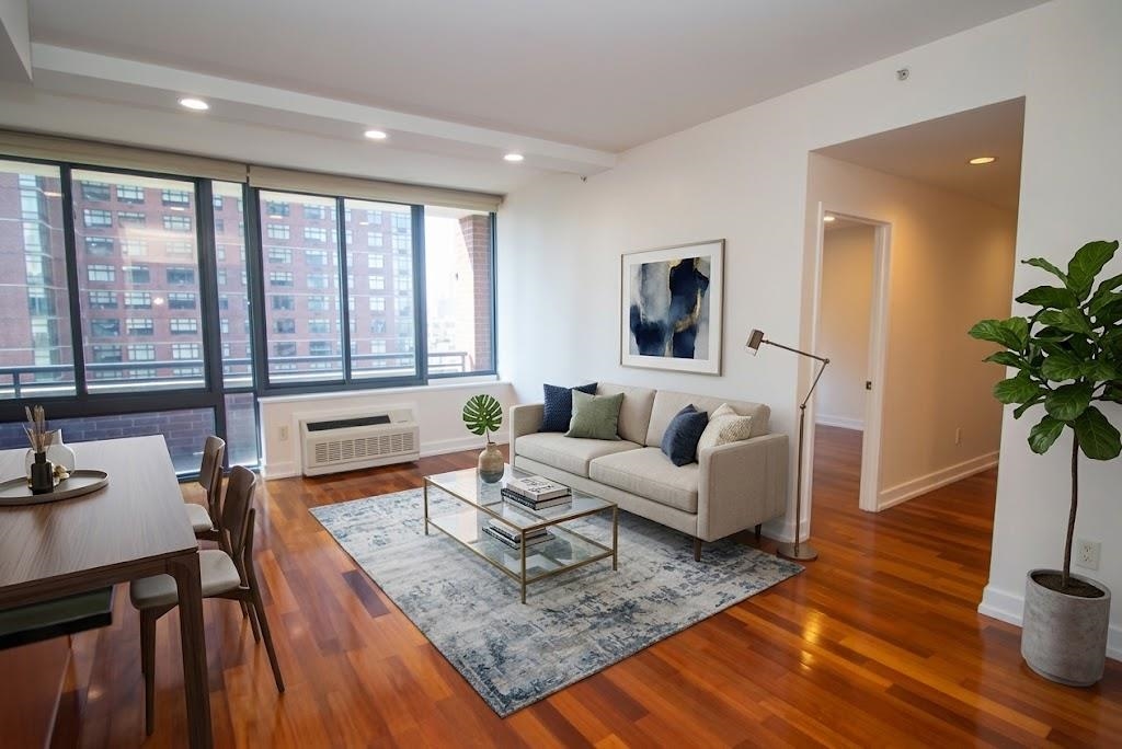 389 WASHINGTON ST - Photo 5
