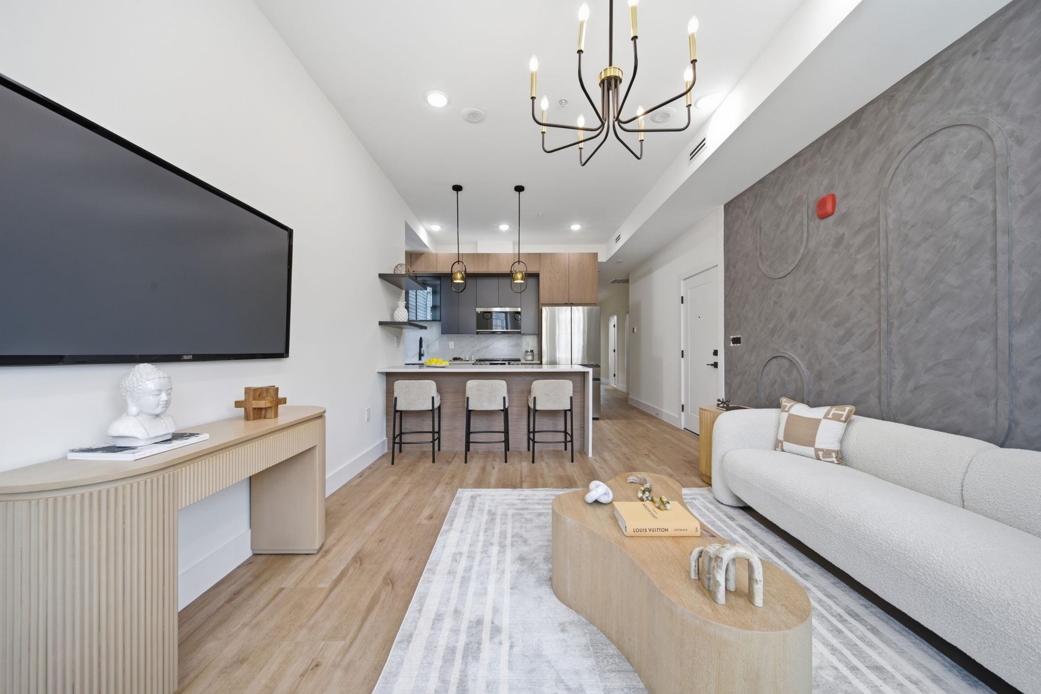 892 SUMMIT AVE - Photo 3