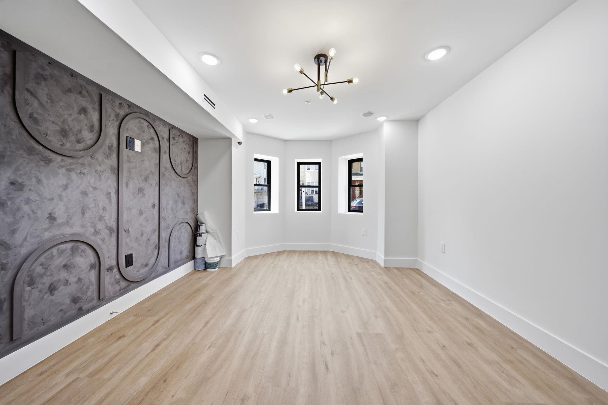 892 SUMMIT AVE - Photo 5