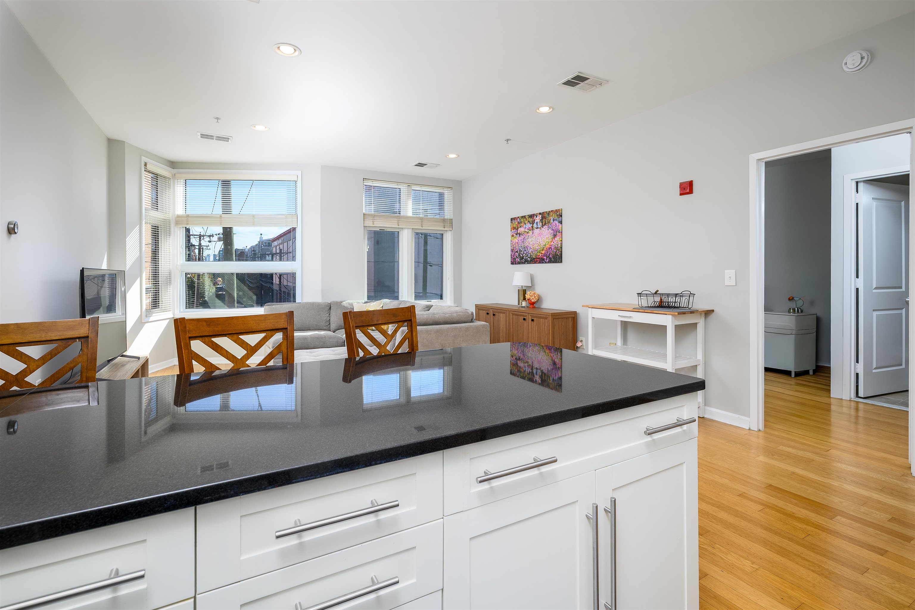 1100 ADAMS ST - Photo 4