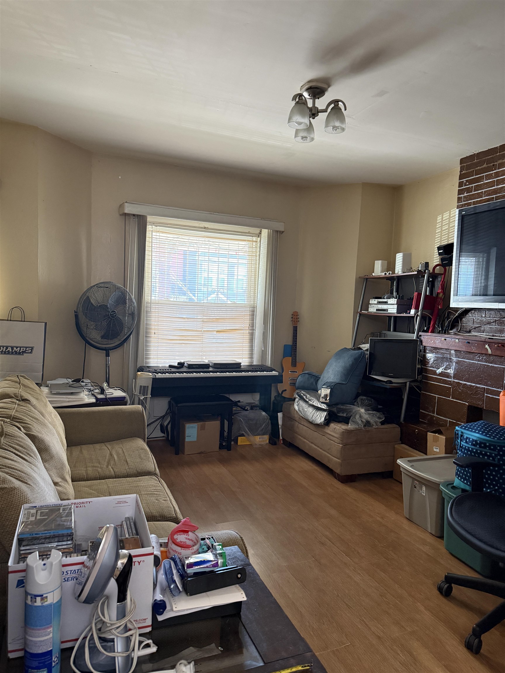 190 VIRGINIA AVE - Photo 2