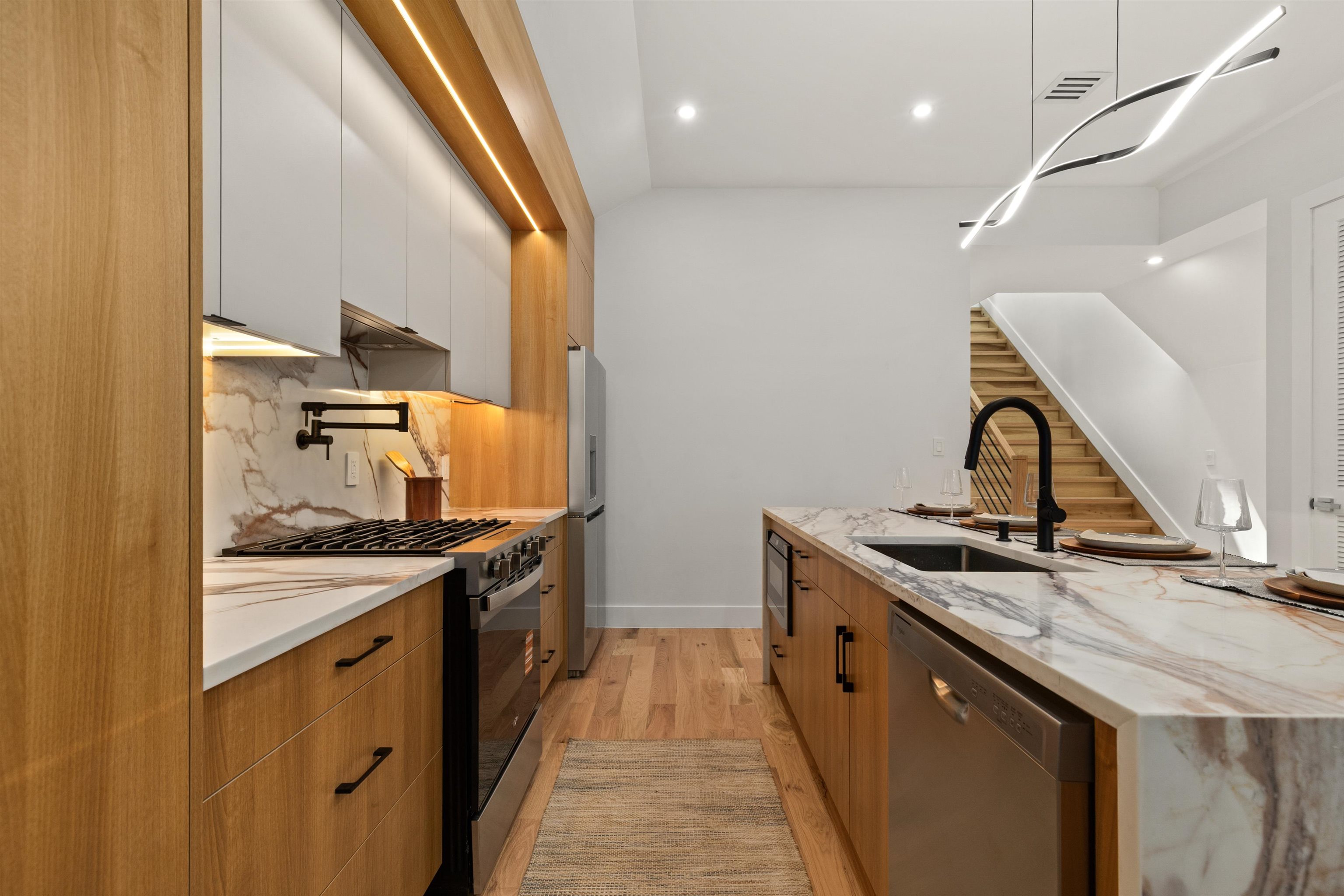 85 SHERMAN PL - Photo 4