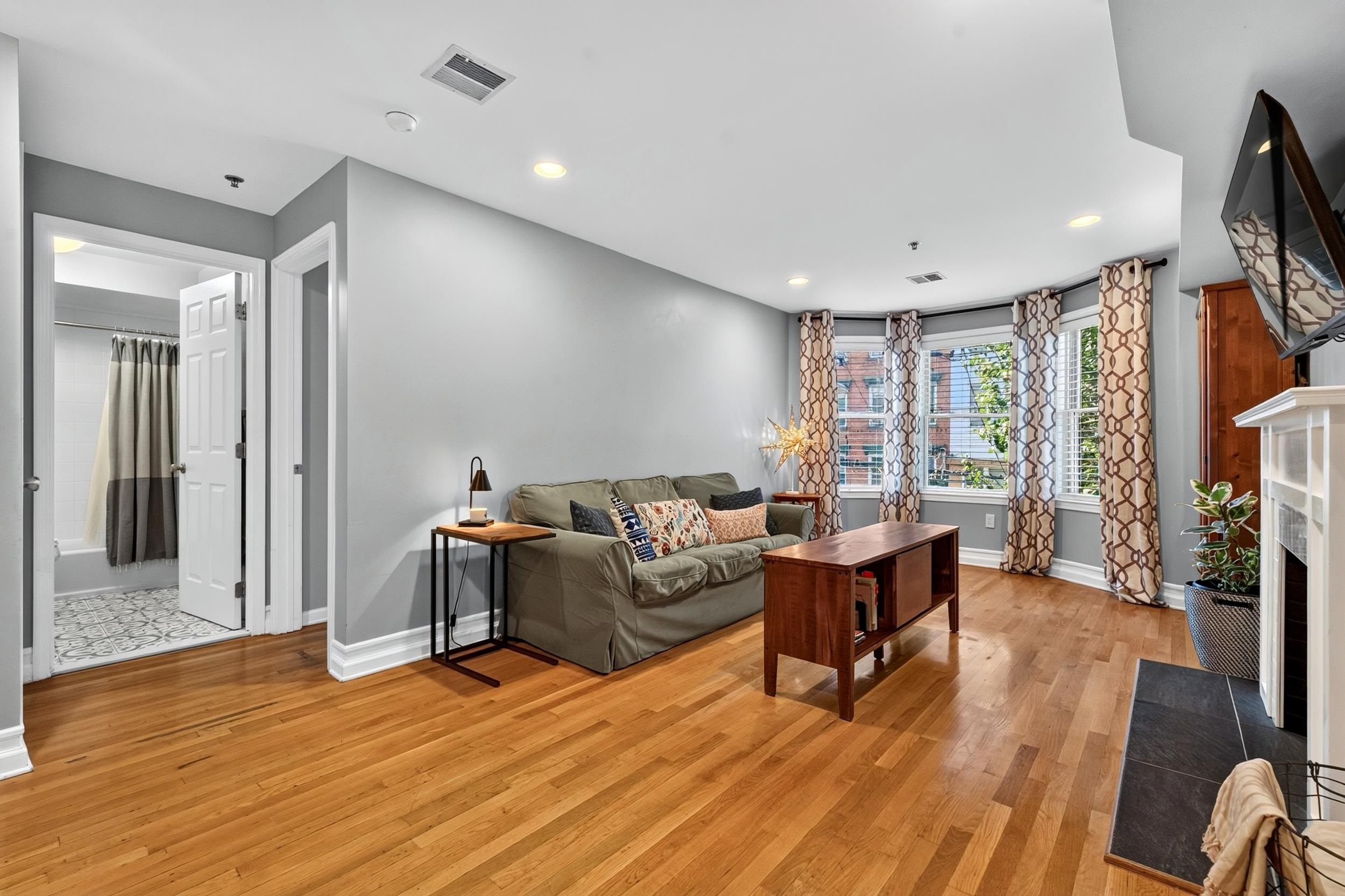607 JEFFERSON ST - Photo 5