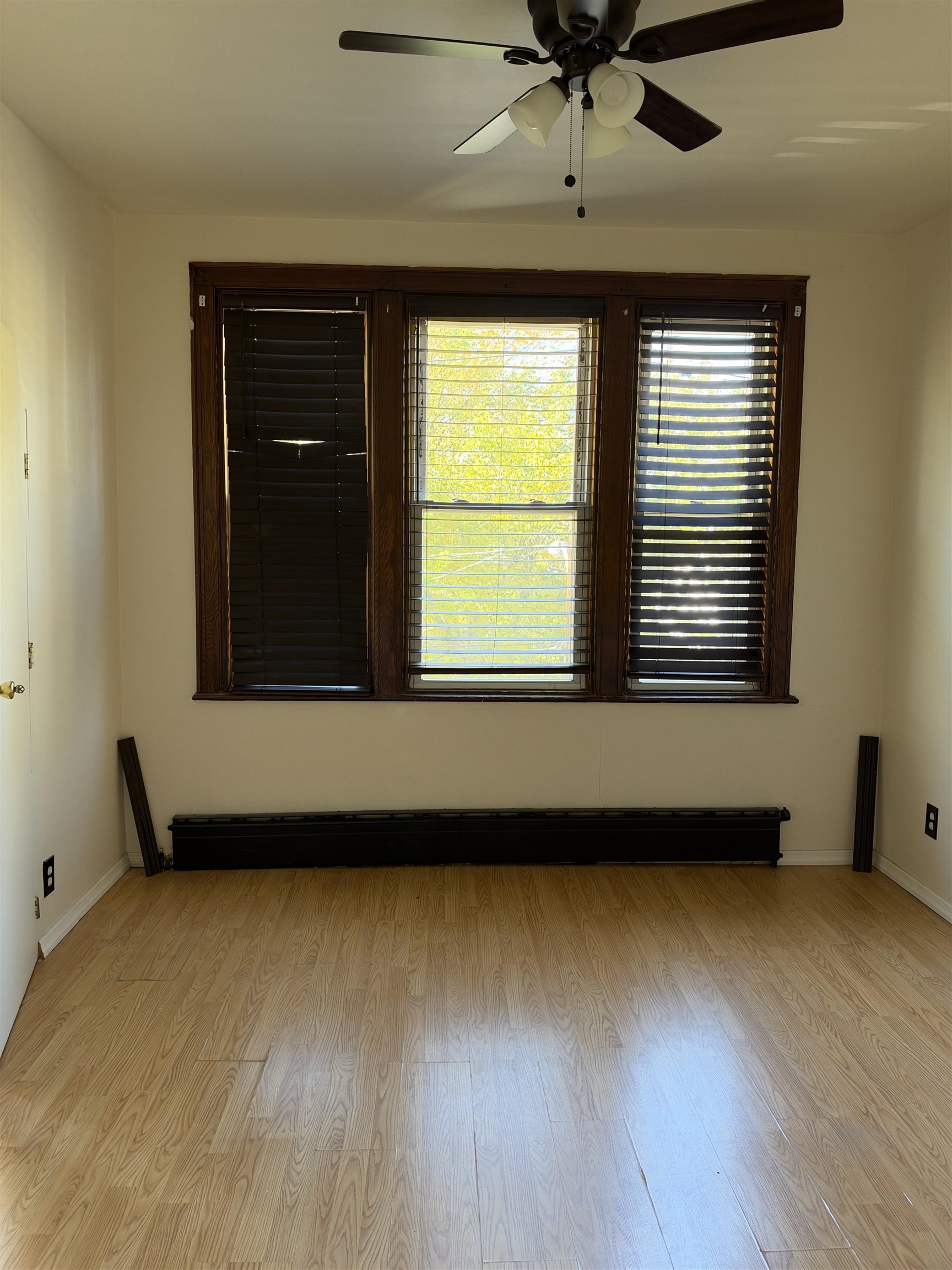 182 TERRACE AVE - Photo 4