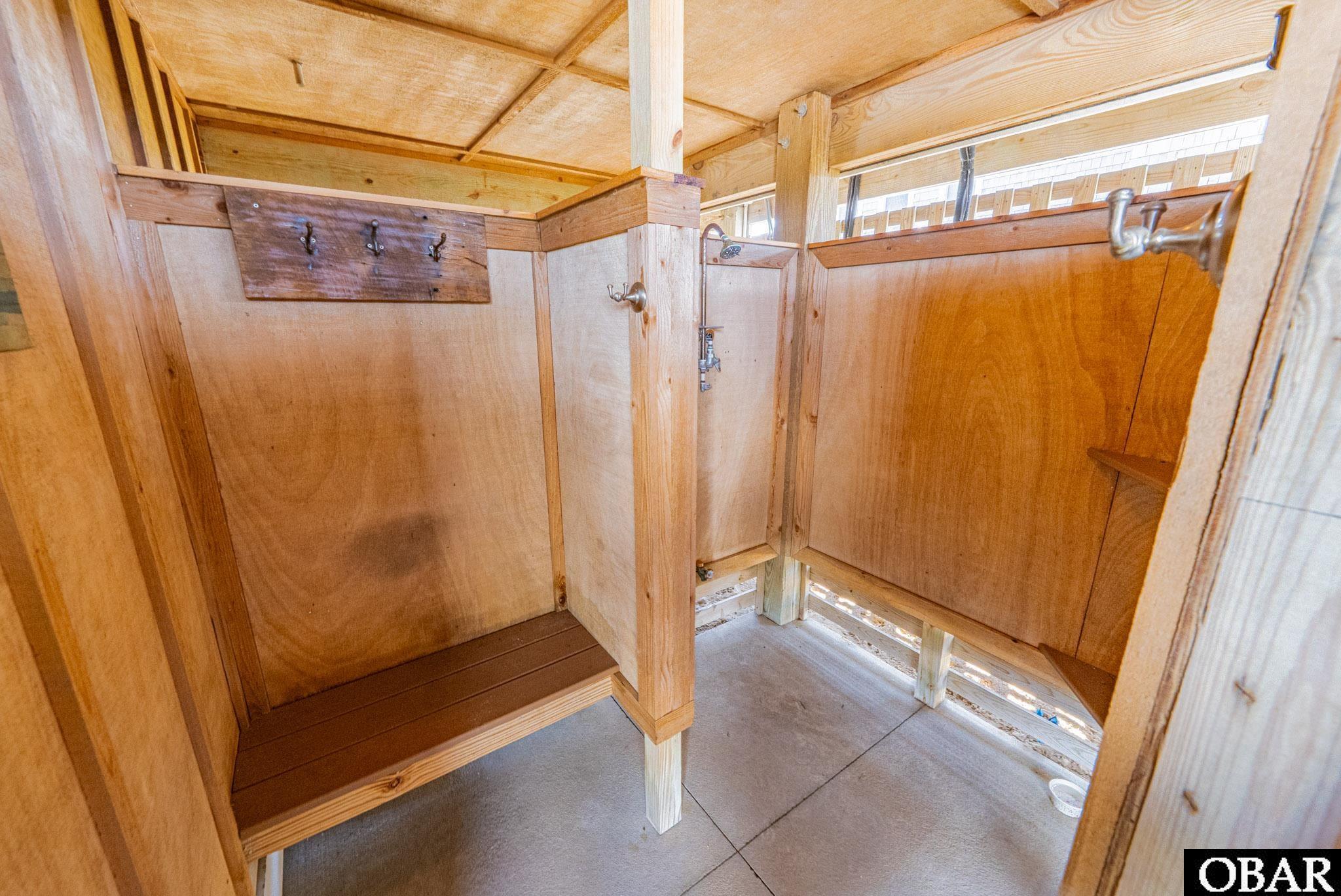 3906 Virginia Dare Trail 