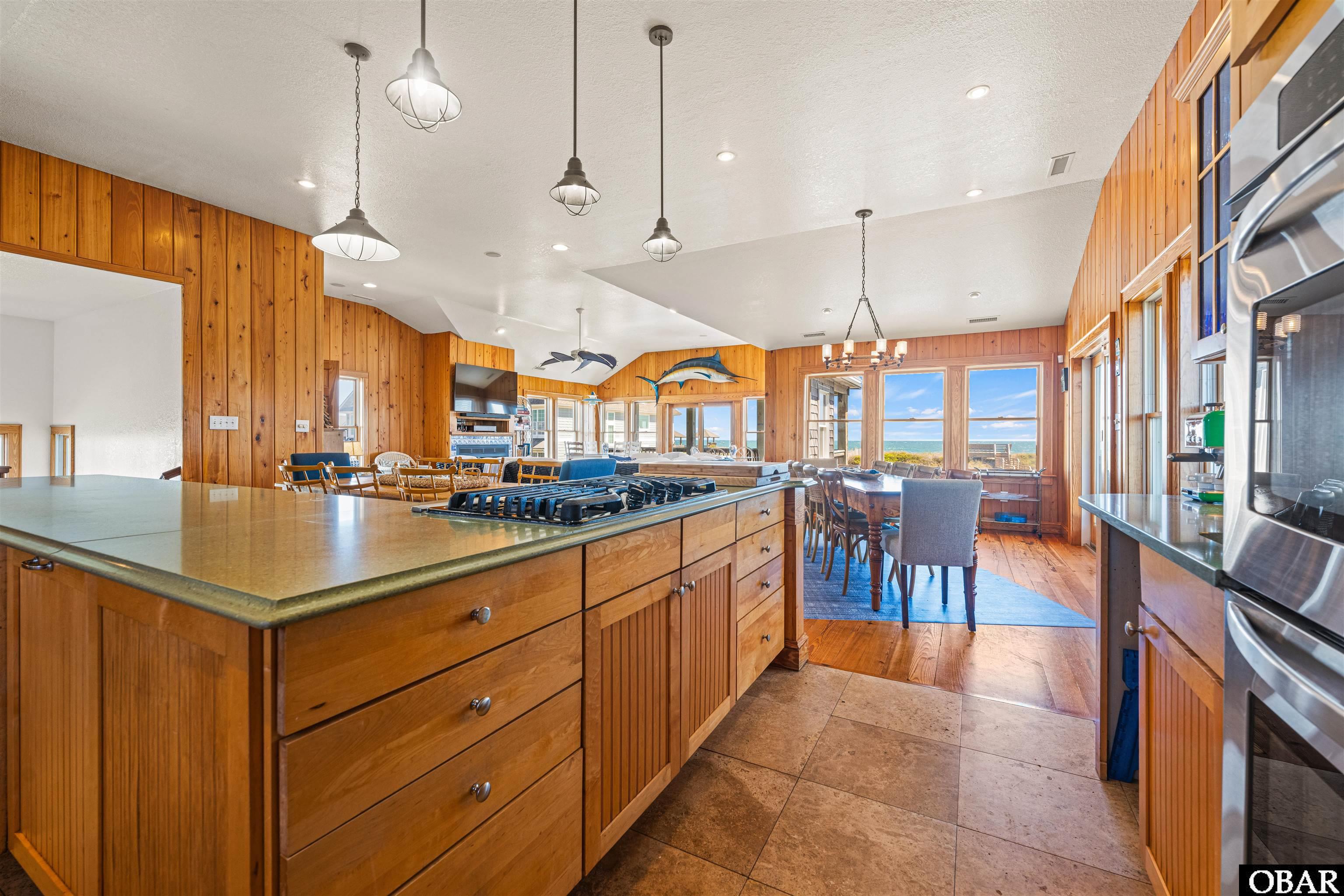 2407 Virginia Dare Trail 