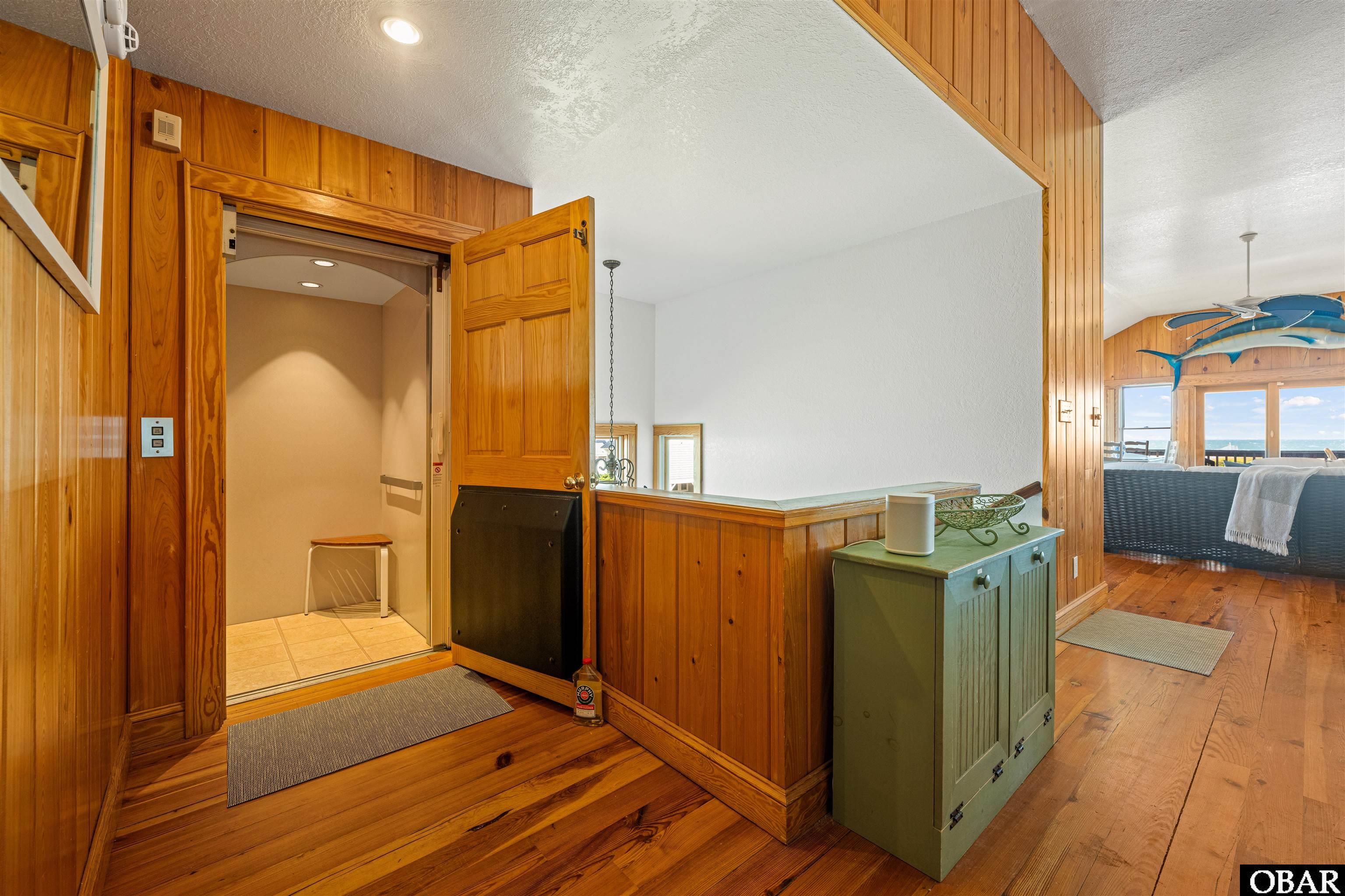 2407 Virginia Dare Trail 