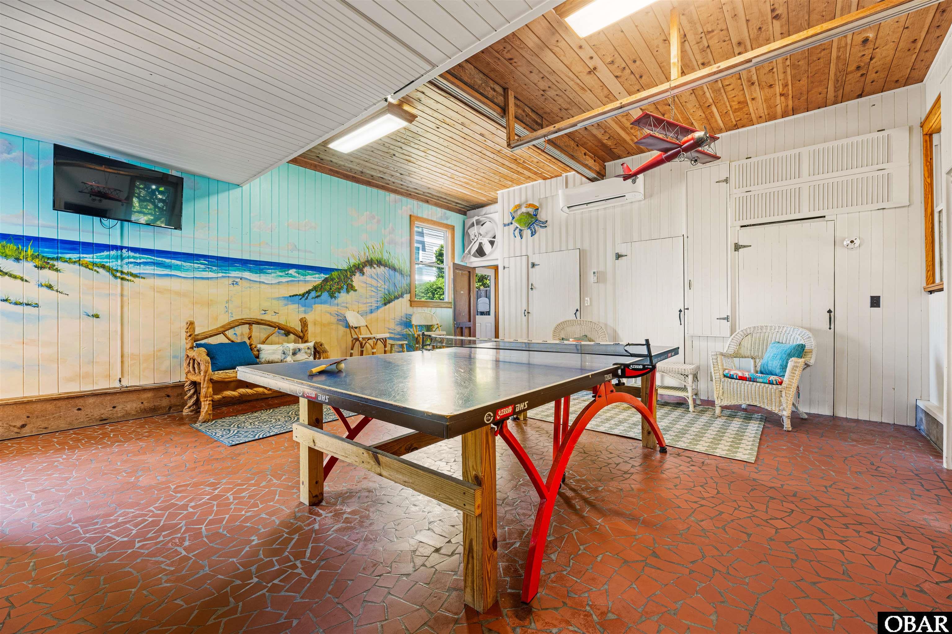 2407 Virginia Dare Trail 