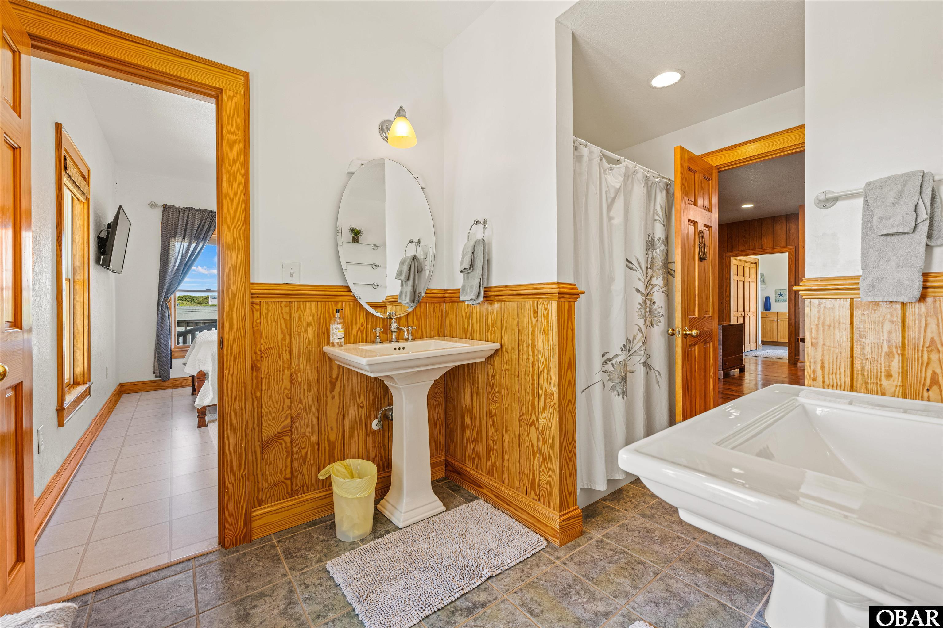 2407 Virginia Dare Trail 