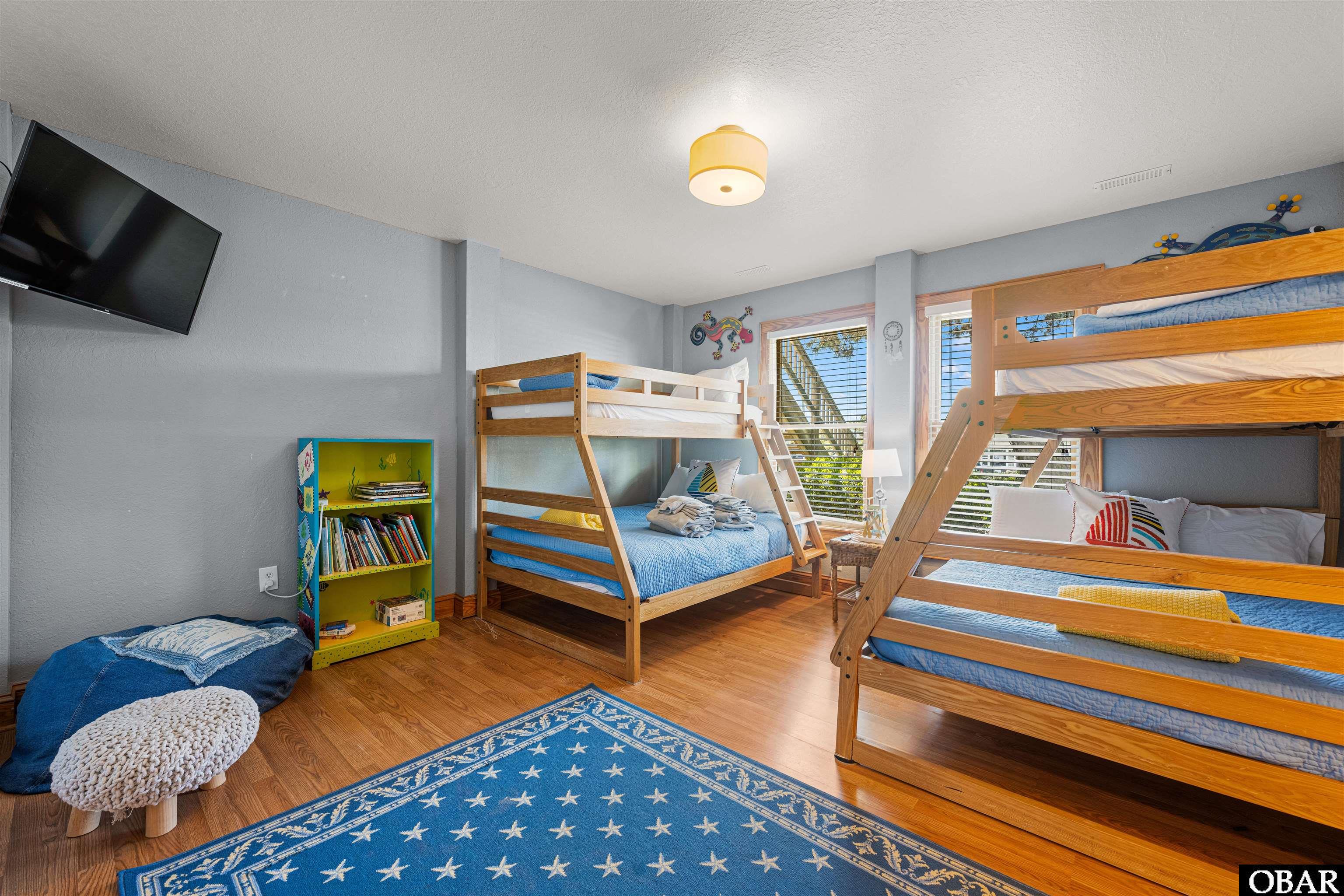 2407 Virginia Dare Trail 