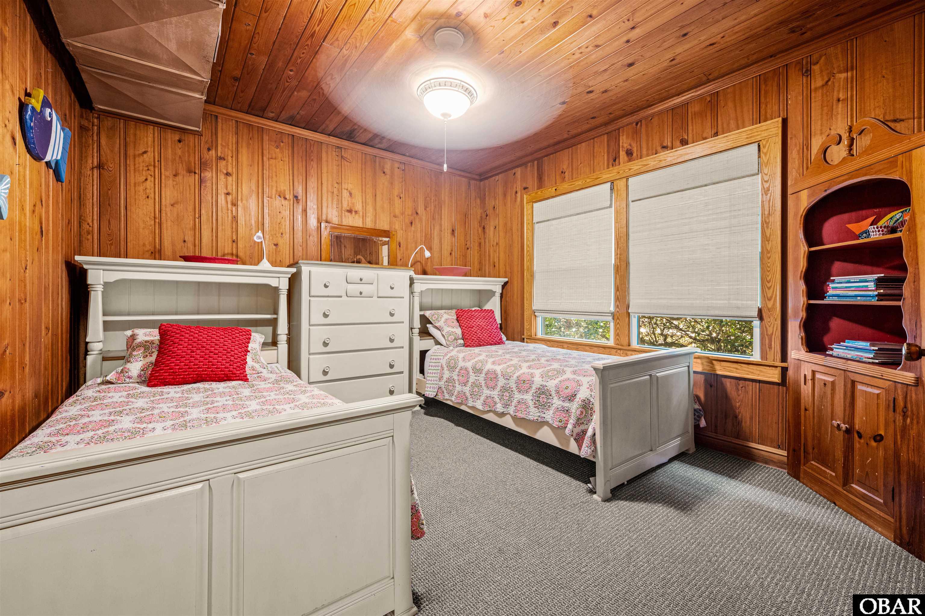 2407 Virginia Dare Trail 