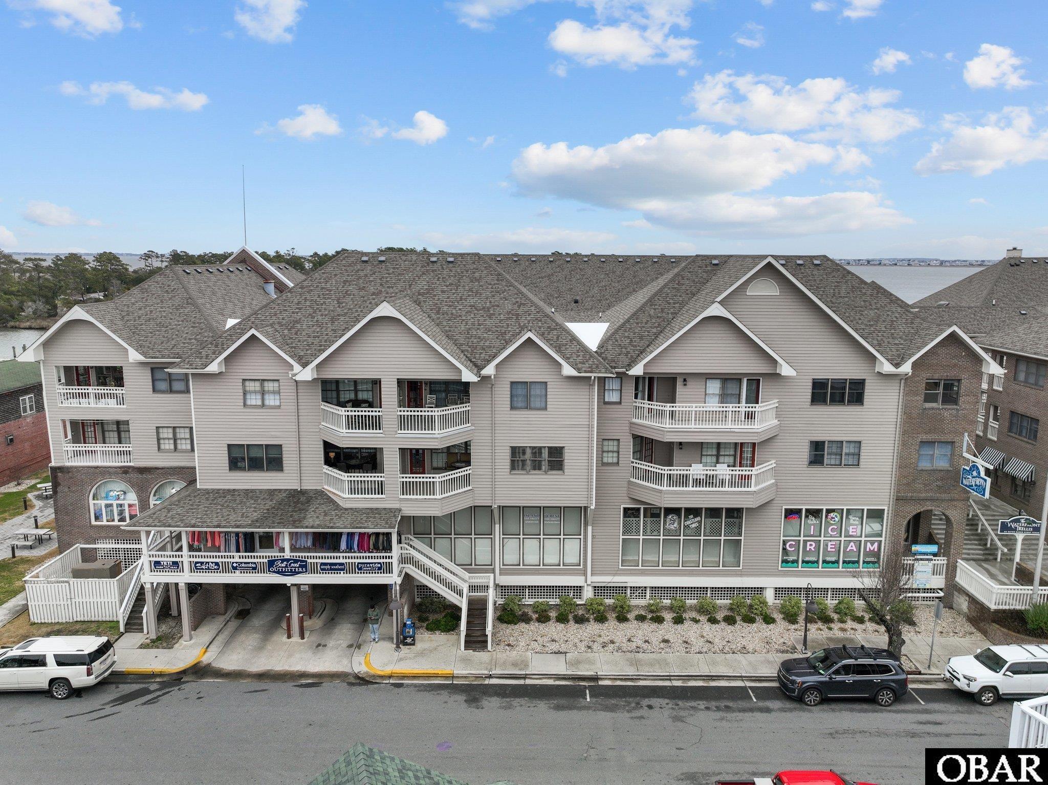 207 Queen Elizabeth Avenue Unit 17