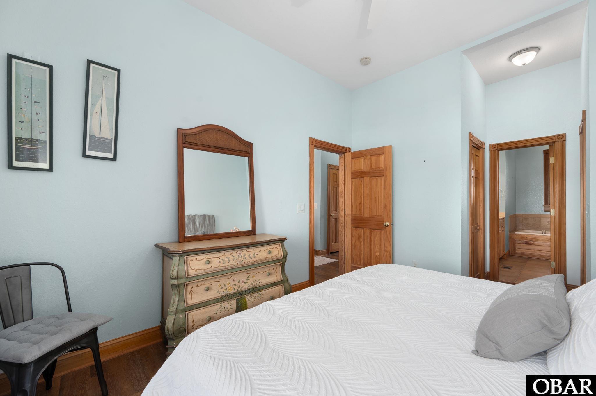 1104 South Bay Club Drive 