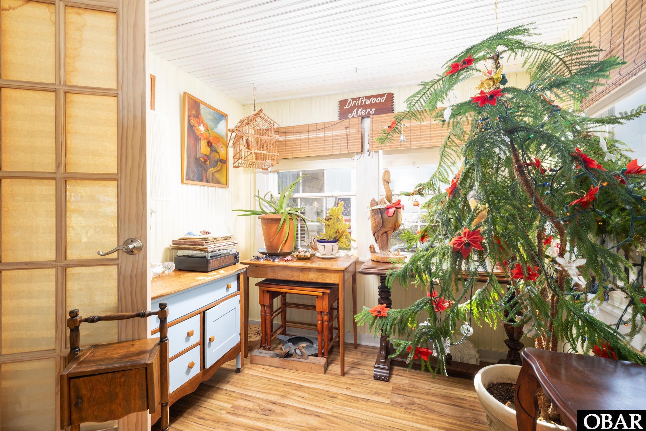 1327 Kitty Hawk Road 