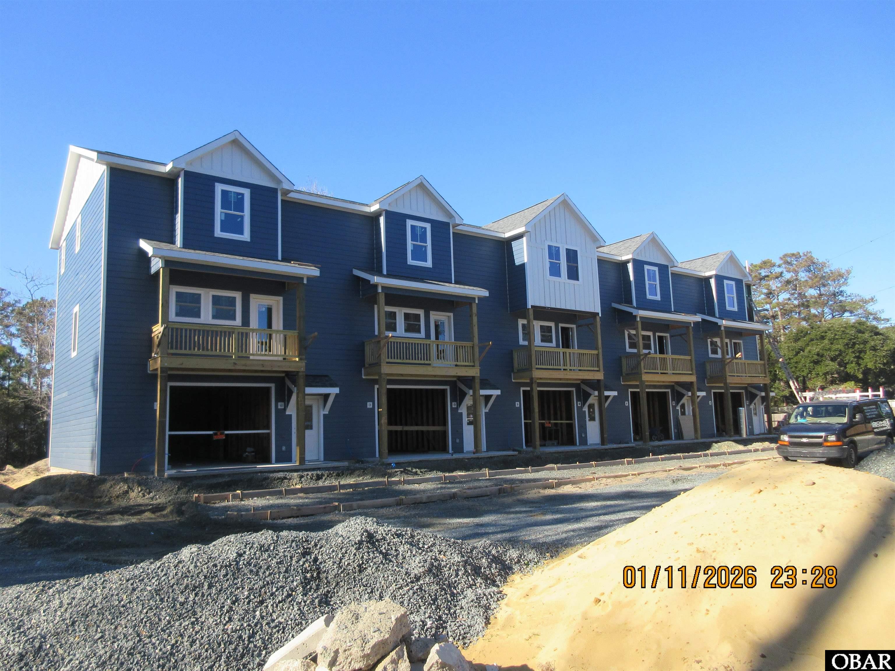 1208 -5 Swan Street 