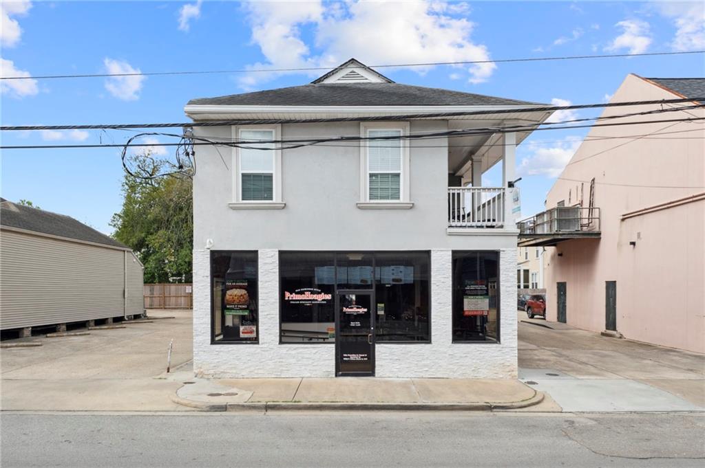 8228 OAK Street, New Orleans, LA 70118