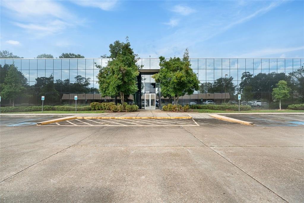 205 HOLIDAY Boulevard, Covington, LA 70433