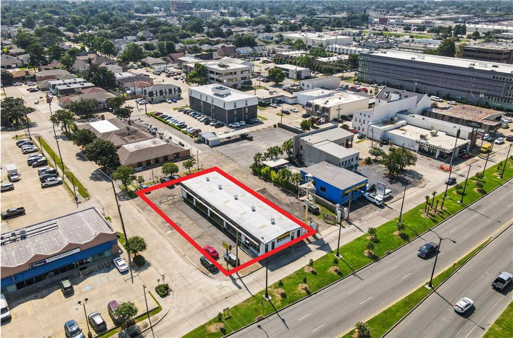 3125 N CAUSEWAY Boulevard, Metairie, LA 70002