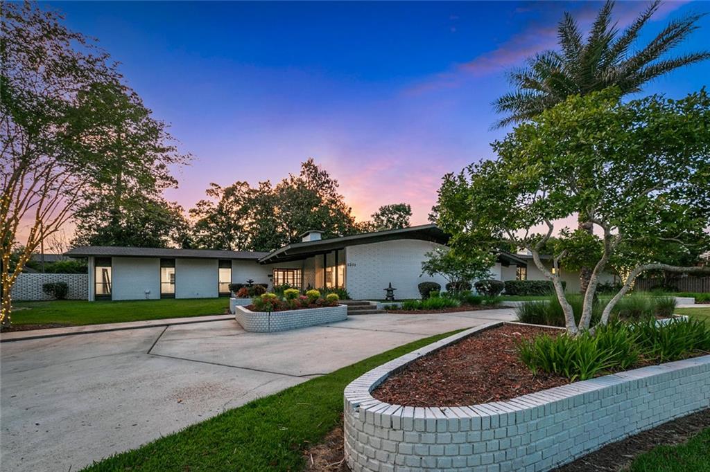 1201 N GENERAL PERSHING Street, Hammond, LA 70401