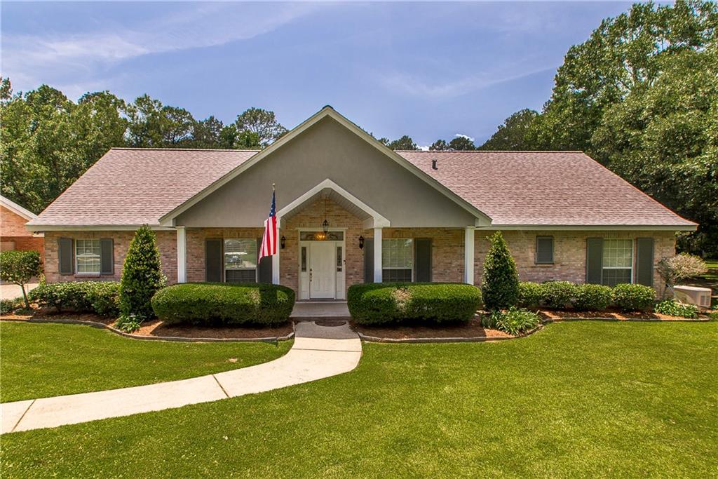 6 RENE Court, Mandeville, LA 70471