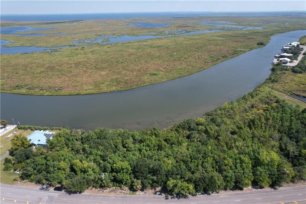 20025 CHEF MENTEUR Highway, New Orleans, LA 70129