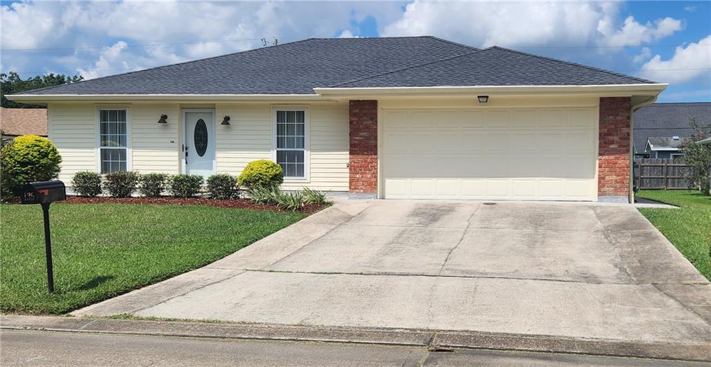 135 DUNLEITH Drive, Destrehan, LA 70047