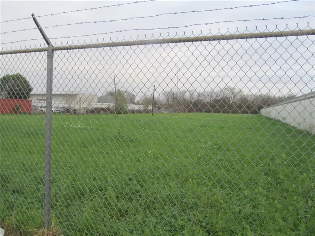 525 WHITNEY Avenue, Gretna, LA 70056