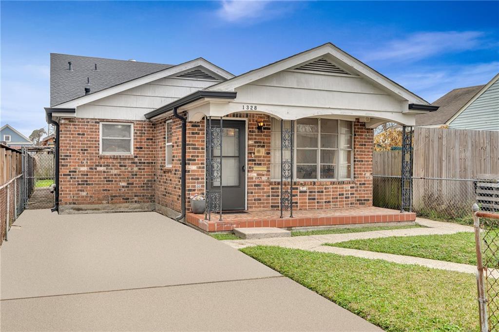 1328 CLOUET Street, New Orleans, LA 70117