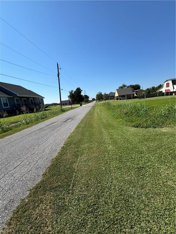 EMILE Drive, Lockport, LA 70374