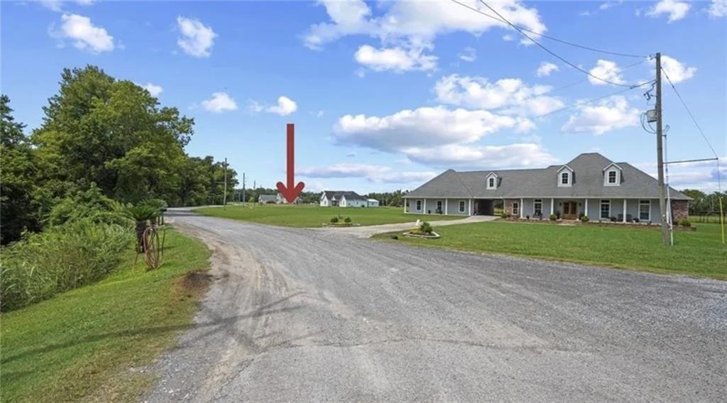 11744 BAYOU TOMMY Lane, Port Allen, LA 70767